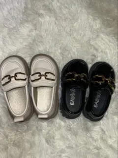 ローファー白、黒！女の子 2歳3歳靴まとめ売り‼️