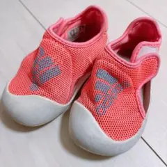 adidas ピンク メッシュ サンダル