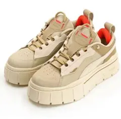 PUMA 厚底スニーカー ベージュのサムネイル