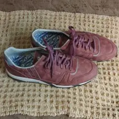 ピンク スニーカー