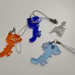 恐竜　ストラップ