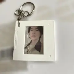 Item thumbnail for item 2f95f622-4431-4a67-be8c-2396506e5fe2