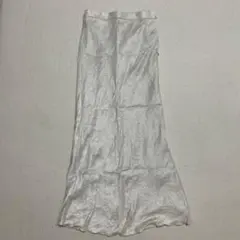 【土日限定値下げ✨】ラブティックボンボン　きらきらサテンロングナロースカート