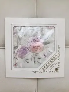 花柄刺繍 シルクハンカチ　スワトウ刺繍