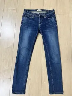 YANUK Patricia スキニーデニムのサムネイル