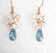 クリスタルのファルファーレとブルーラスターのチェコドロップのエレガントピアス