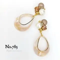 【785】ハンドメイドピアスイヤリング秋冬ドロップ雫くすみピンク揺れる