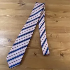 ピンク ネクタイ
