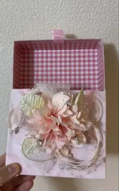 Item thumbnail for item 1361e5f2-97c4-4ee6-8f94-67304b842569