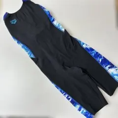 アリーナ　競泳水着