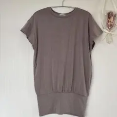 eka ヨガウェア　Tシャツ　ベージュ
