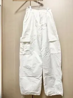 最終値下げEVRISホワイトカーゴパンツ