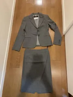 【値下げ】INEDレディースビジネススーツ　オールシーズン　グレー