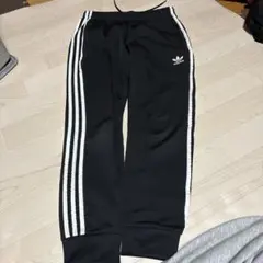 adidas 3本ライン ブラック ジャージパンツ Sサイズ