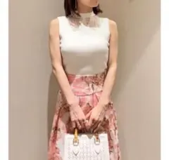 美品【SNIDEL】レーストリミングカットプルオーバー　ホワイト