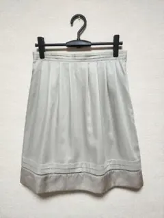 美品　組曲　膝丈タックスカート　サテン切替はしごレース　３