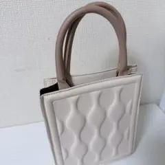 白　韓国　ハンドバッグ　鞄