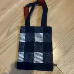ハンドメイド　刺し子　ミニバック ネイビーとホワイトのチェック柄バッグ