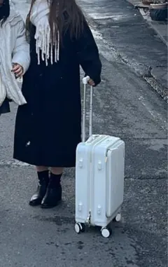 ショートブーツ 黒 ハイヒール