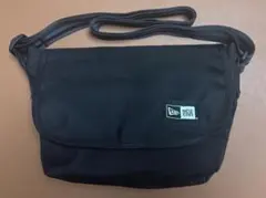 NEW ERA ニューエラ ショルダーバッグ ミニ 3.5L 黒のサムネイル