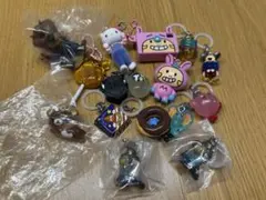 ガチャ　めじるしアクセサリー　キーホルダー まとめ売り バラ売り不可 16点
