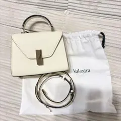 【VALEXTRA】マイクロ イジィデ　ホワイト　保証書付のサムネイル