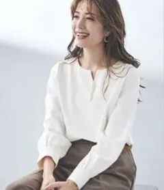 キーネックパールブラウス　ドレスラボ　入園　卒園　フォーマル