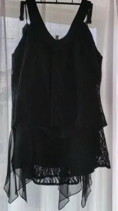 パーティー　結婚式お呼ばれに