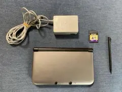 美品　Newニンテンドー3DSLLシルバー×ブラック本体