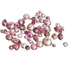 ジュエリーから外した物　3.93ct ピンク色系