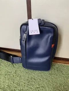 新品 IS/IT 23100円撥水加工 レザーワンショルダーバッグ イズイット