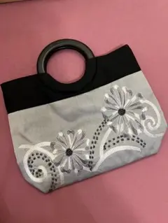 ハンドメイド　刺繍　ミニトートバック