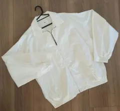 ホワイト ダウンジャケット