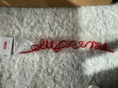 Supreme ロゴ デザイン レッド