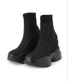 スパンコール付きブラックニットブーツ