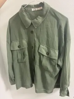 オリーブグリーン 長袖シャツ 2ポケット