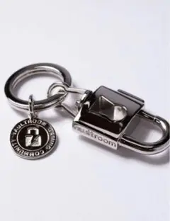 【新品未開封️】VAULTROOM KEY CHAIN Amazon.com: APPERFiT Keychain Compatible with Nissan 370Z