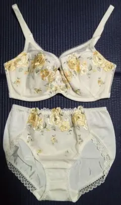 Item thumbnail for item 9191255d-30e6-44b7-846c-0775a600f49e