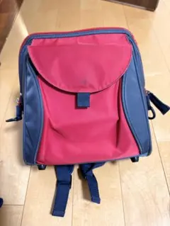赤と紺の通園リュック　バックパック