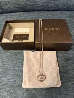 GUCCI シルバーハートネックレス