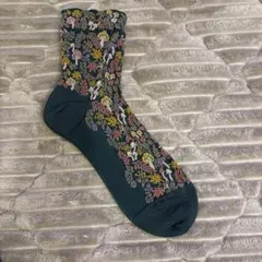 【新品未使用】靴下屋　秋の実りフロートソックスのサムネイル