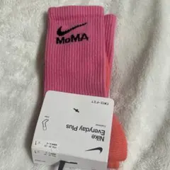 ニューヨークからNike x MoMA 限定コラボ