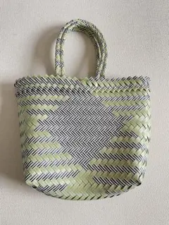 Item thumbnail for item c935742a-a9ca-4650-bc06-8e57b7475b76