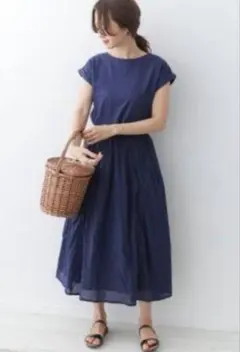 コットンギャザーワンピース　アーバンリサーチドアーズ