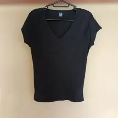 「再々々値下げ」GAP Vネック 半袖 Tシャツ ブラックのサムネイル