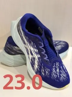 asics 23.0 スニーカーのサムネイル