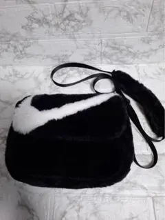 NIKE ナイキ ショルダーバッグ ブラックファー