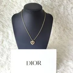 美品！クリスチャンディオール　Dior ハート型ネックレス ラインストーン