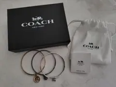 新品　COACH チャーム付きバングル 3本セット