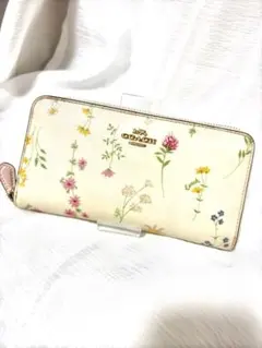 COACH ラウンドファスナー 財布 花柄 ホワイト
